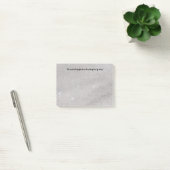 voetafdrukken op de zand Post die het aanneemt Post-it® Notes (Kantoor)