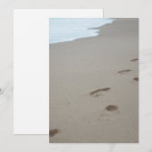 Voetafdrukken op een wit strand in Mozambique Bedankkaart (Voorkant / Achterkant)