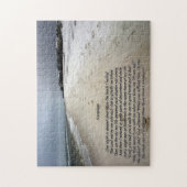 Voetafdrukken op het zand, gemaakt in een puzzel legpuzzel (Verticaal)