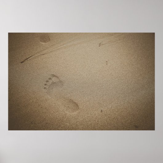 Voetafdrukken op zand poster (Voorkant)