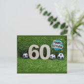 Voetbal 60th Birthday-kaart met bal op groen Briefkaart (Staand voorkant)