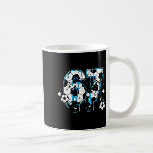 Voetbal 67 Zes Zeven 6 7 Grappig 6-7 Meme Drip Jon Koffiemok