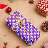 Voetbal dragen Santa's Pet & Snowflakes Cadeaupapier