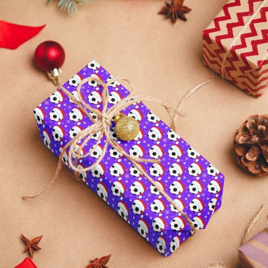 Voetbal dragen Santa's Pet & Snowflakes Cadeaupapier