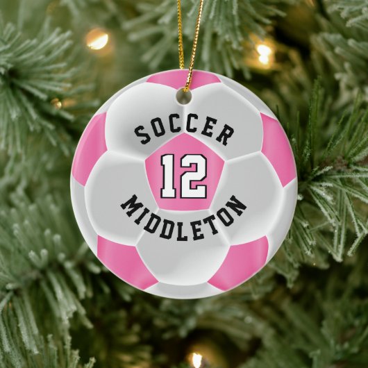 Voetbal ⚽ een Roze en Wit Keramisch Ornament (Boom)