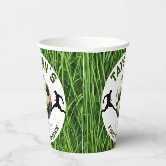 Voetbal eerste jaar naar beneden 1e verjaardag papieren bekers (Rechts)