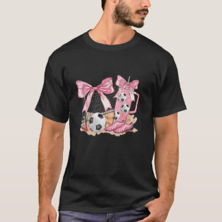 Voetbal en Bogen Coquette Voetbal Moeder Voetbal c T-shirt