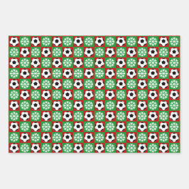 Voetbal en Snowflake Red en Green Kerstmis Inpakpapier Vel