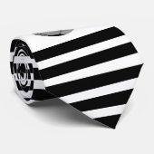 Voetbal en zwarte witte strepen stropdas (Opgerold)