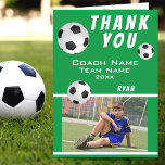 Voetbal Football Groene Sport Dank je Coach Bedankkaart<br><div class="desc">Voetbal Football Groene Sport Dank je Coach Kaart. Voetbal dank u coach kaart met foto, dank u tekst, coach naam, team naam, jaar, jouw naam en voetballen. In de kaart zitten nog meer voetballen. Foto dank u kaart - voeg uw foto in de sjabloon. Personaliseer de kaart met namen en...</div>