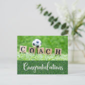 Voetbal Gefeliciteerd kaart voor Coach met bal (Staand voorkant)