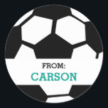 Voetbal gepersonaliseerd van sport thema party ronde sticker<br><div class="desc">Voetbal gepersonaliseerd van sport thema partij Stickers. Bevestig deze sport thema voetbal stickers aan goody tassen van uw sport thema verjaardagsfeestje. Gepersonaliseerd met de naam van het verjaardagskind in groen lettertype. Ronde sticker is een voetballen patroon. Tekst leest "van". Sport thema cadeau label sticker. www.SamAnnDesigns.com</div>