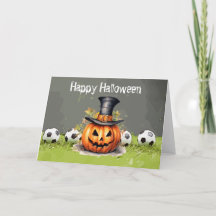 Voetbal Happy Halloween met ballen op groen gras
