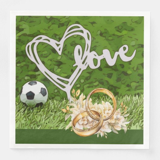 Voetbal Huwelijk gethematiseerd met bal op groen  Servet (Voorkant)