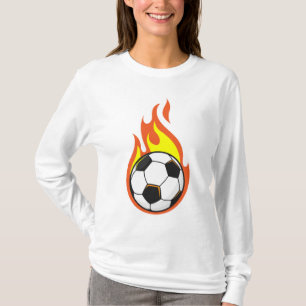 Voetbal in brand t-shirt