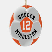 Voetbal in een Sinaasappel en wit Keramisch Ornament (Rechts)