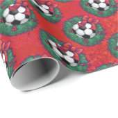 Voetbal in het Grote Patroon op rood Cadeaupapier (Rol Hoek)