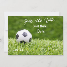 Voetbal is op groen gras  save the date-feestje  kaart