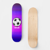 Voetbal; Levendig Violet Blauw en Magenta Persoonlijk Skateboard (Voorkant)