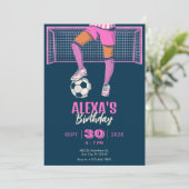 Voetbal meisje / vrouw voetbal verjaardag kaart (Staand voorkant)