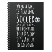 Voetbal Meisjes Cadeaus voor haar speler Unieke Te Notitieboek (Voorkant)