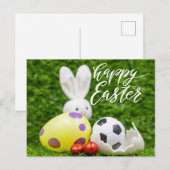 Voetbal met bal en Bunny op groene gras Feestdagenkaart (Voorkant / Achterkant)
