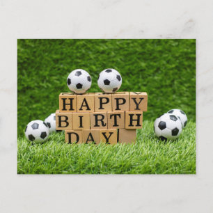 Voetbal met ballen op groen gras briefkaart