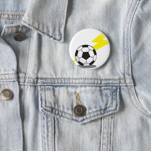 Voetbal met bliksemschicht ronde button 5,7 cm (In situ)