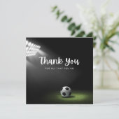 Voetbal met dank voor alles wat u doet op groen p (Staand voorkant)