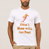 Voetbal met gezegde op t-shirt (Voorkant)