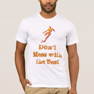 Voetbal met gezegde op t-shirt