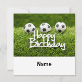 Voetbal met Happy Birthday-teken op de groene kaar Kaart (Voorkant)