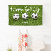Voetbal met Happy Birthday-teken op groen Spandoek (Insitu)