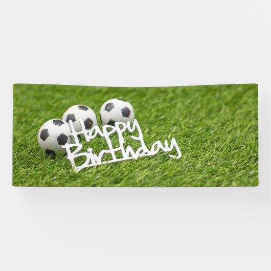 Voetbal met Happy Birthday-woord op groen  Spandoek (Horizontaal)