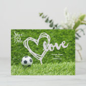 Voetbal met liefde voor bruiloft bewaar de datum kaart (Staand voorkant)
