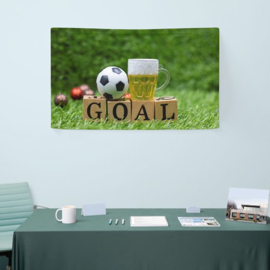 Voetbal met woord Goal en bier op groen Spandoek (Beurs)
