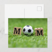 Voetbal Moederdag met bal en woord MOM  Briefkaart (Voorkant / Achterkant)
