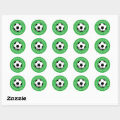 Voetbal op groen met aangepaste tekst ronde sticker (Vel)