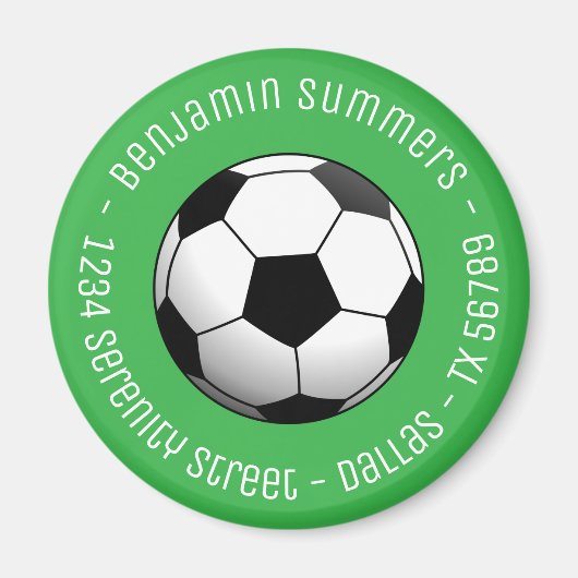 Voetbal op groene aangepaste tekst magneet (Voorkant)