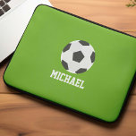 Voetbal op maat laptop sleeve<br><div class="desc">Voetbal Gepersonaliseerd kinder ontwerp.</div>