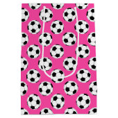 Voetbal Patroon roze Medium Cadeauzakje (Achterkant)