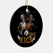 Voetbal Skelet Speler Halloween Trick of Kick Tea Keramisch Ornament (Rechts)