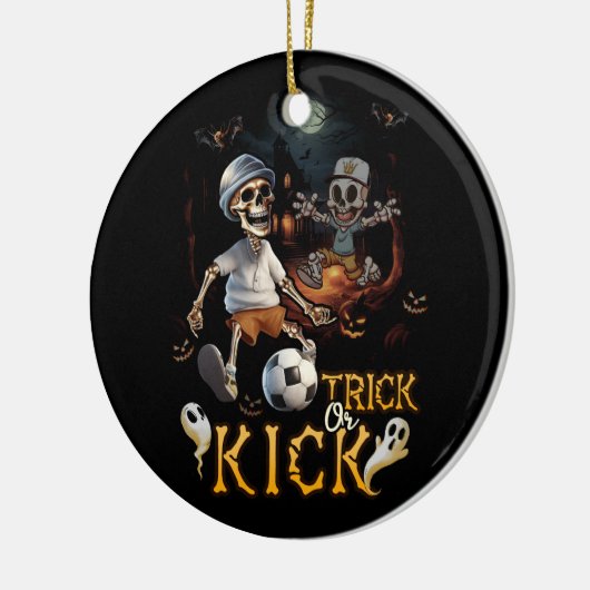 Voetbal Skelet Speler Halloween Trick of Kick Tea Keramisch Ornament (Links)