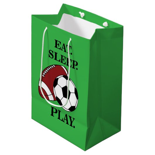 Voetbal Speler Coach Verjaardag Medium Cadeauzakje (Voorkant Gekanteld)