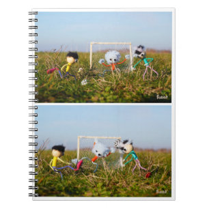 Voetbal strip van de Fubby's in actie. Notitieboek