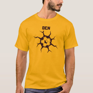 Voetbal tegen een muur t-shirt