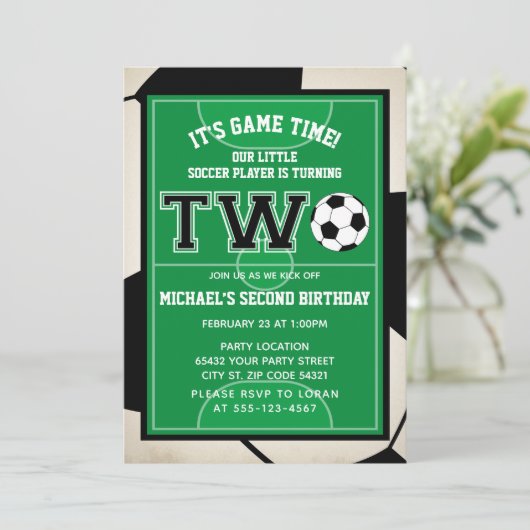 Voetbal Tweede Verjaardag Party Uitnodiging (Staand voorkant)