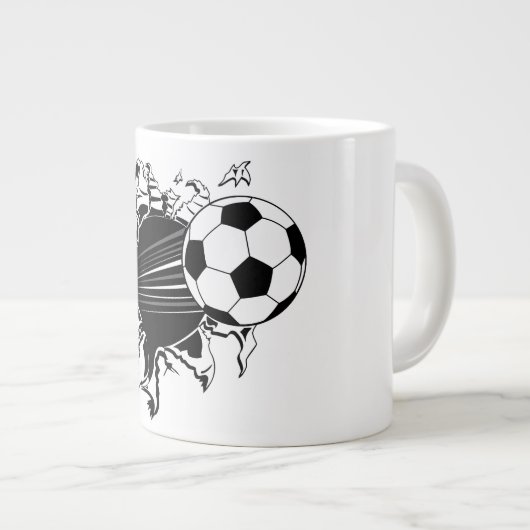 Voetbal uit grote koffiekop (Voorkant rechts)