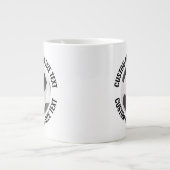 Voetbal van gemiddelde grootte met gepersonaliseer grote koffiekop (Voorkant)