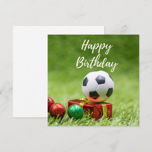 Voetbal Verjaardag met gouden doos cadeau op groen Feestdagenkaart (Voorkant / Achterkant)